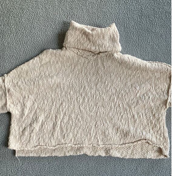 Free People Sweater Small Oversized Turtleneck Pullover Chunky Cream Beach Boho - Picture 2 of 16